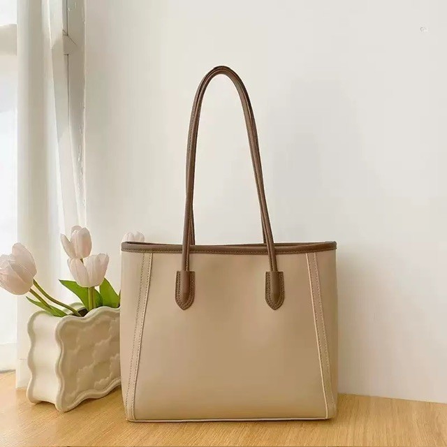 Bag 009-Leather tote bag