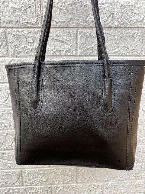 Leather tote bag