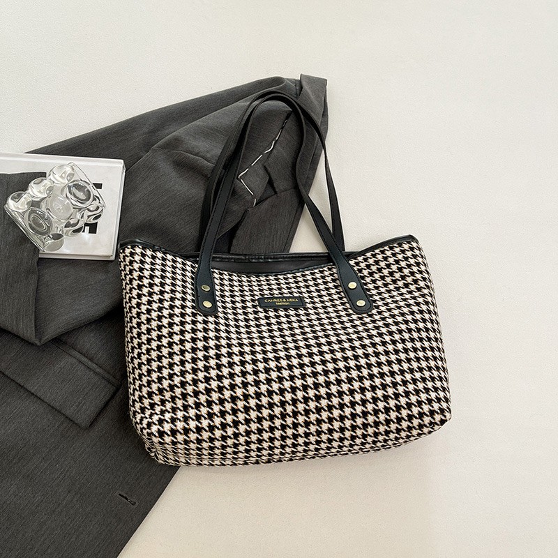 Wool and leather tote bag