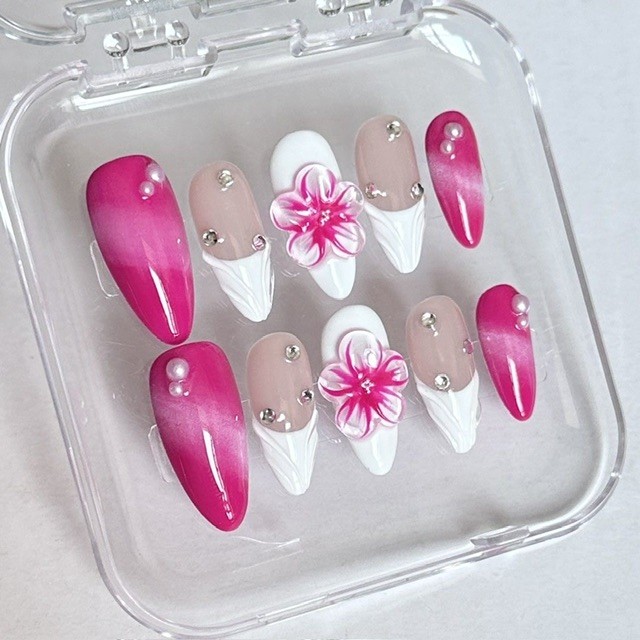 24 reusable press ons with file and stick tab