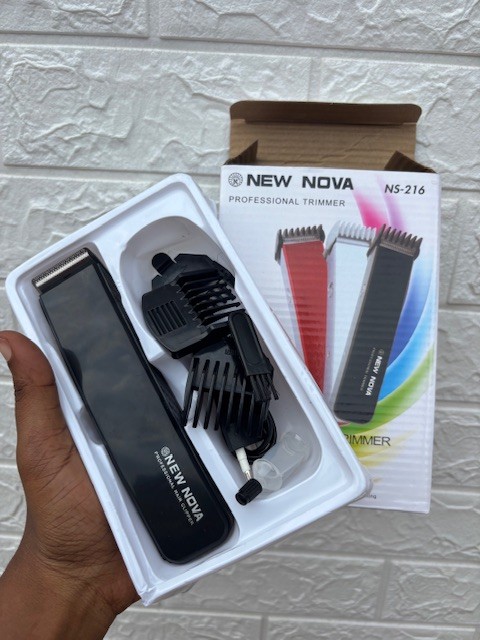Rechargeable Trimmer/ clipper (Nova)