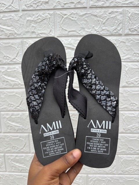 Glitter strap platform slippers