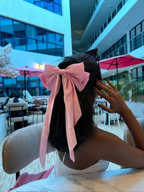 Long hair bow