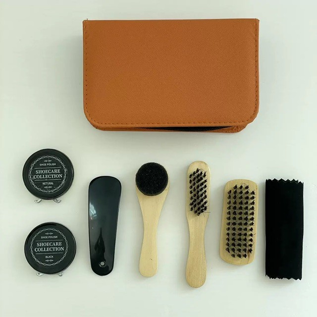 Shoe care kit (Black & neutral polish)