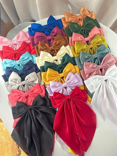 Long hair bow