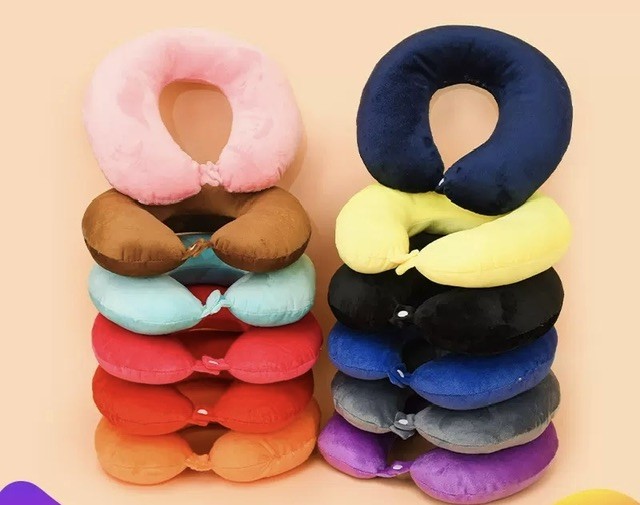 Travel neck pillow