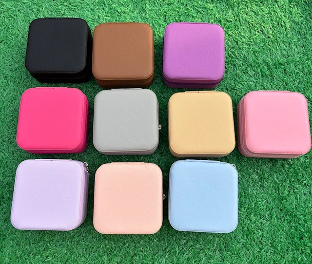 Mini leather jewelry box