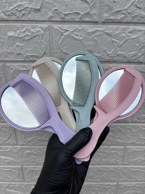 Mini mirror & comb